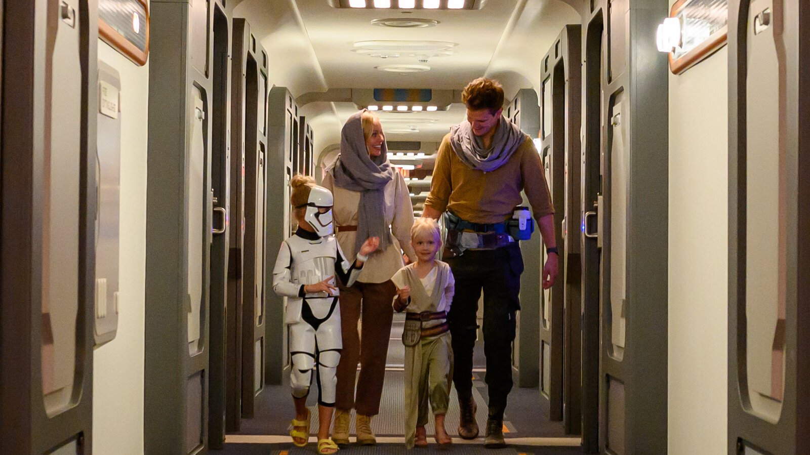 Star Wars: Galactic Starcruiser